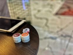 -纤指百魅美甲美睫