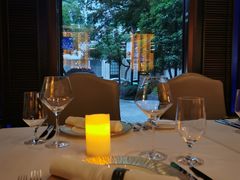 -龙虾酒吧扒房(宁波香格里拉店)