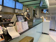 -奈雪的茶(亨特国际广场店)