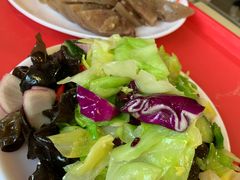 -闫家驴肉老店(华电一校店)