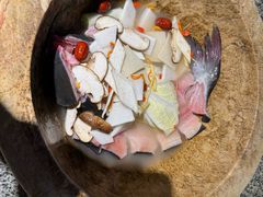 -云荷里·蒸汽石锅鱼·云南菜(中发百旺店)