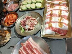 -围炉肉舍丹东海鲜烤肉·烤活鳗(步行街店)