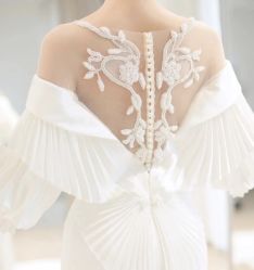 -LAFINE 兰斐婚纱礼服馆