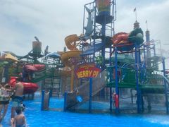 -泸州欢乐派海滩公园