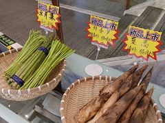 -湘阅•威海海鲜•湖南味道(华宝店)