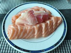 -亚洲国际大酒店·云顶阁旋转自助餐厅