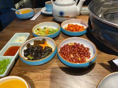 精品小菜-明洞阿姨·韩式酱蟹烤肉·创意料理(三元桥店)