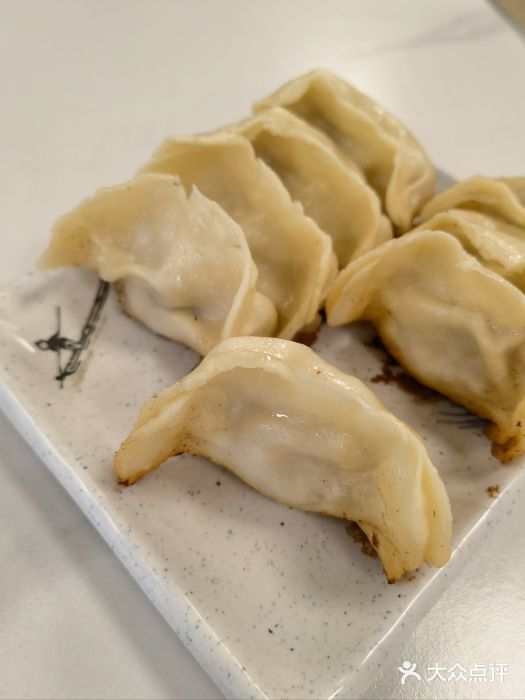 章氏(车站北路店)鲜肉锅贴图片