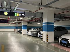 -经纬汇-停车场
