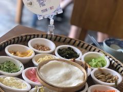 -包整·丝娃娃(一览甲秀楼风景店)