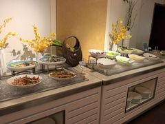 -深圳富苑皇冠假日套房酒店