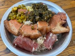 -梁阿婆廿年老牌扣肉糯米饭