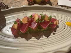 黄鳍金枪鱼牛油果-BROWNSTONE布朗石西班牙餐厅(富城店)