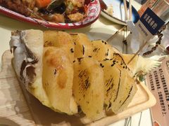 -嗨辣小聚·盘锦河蟹·海鲜烧烤龙虾(盘锦十年好店)