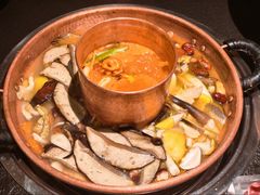 -菌自由丨野生菌火锅特色庭院餐厅(丽江古城店)