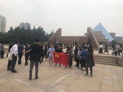 -上海市龙华烈士陵园