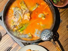 酸汤鱼-毛辣果·酸