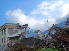 -四川汶川特大地震漩口中学遗址