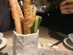 -穹六人间 people 6(岳阳路店)