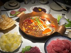 -墨居上隐·院子里火锅(峨眉店)