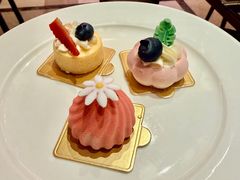 -大中华希尔顿酒店-念自助餐·嗨啤·小龙虾