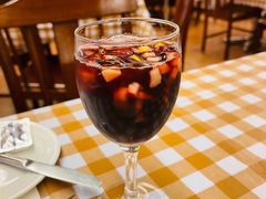 生果红酒-船屋葡国餐厅
