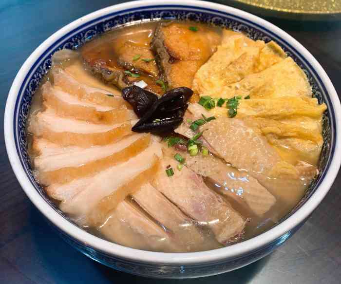 得意楼蒸菜馆(颜港街店)-"常熟的这家蒸菜馆,店面在二楼,在当地已经.