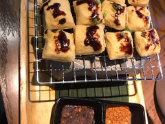 烘烤建水豆腐-雀舞云南菜(乐客城店)
