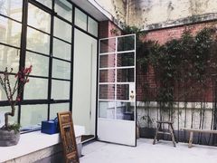 -胶囊画廊