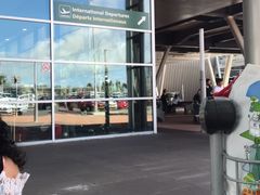 -西沃古尔·拉姆古兰爵士国际机场