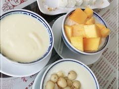 -周大娘牛乳(旧寨古村总店)