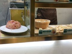 面包甜点陈列柜-袁亮宏饺子云吞(侯家桥菜场店)