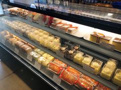 -红宝石·鲜奶小方·海派西点房(南丹店)