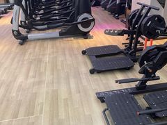-威克健身游泳(万菱汇店)