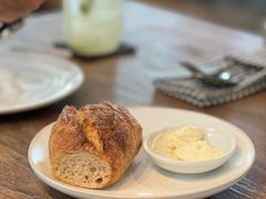 -ROAST coffee & eatery