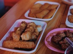 -爆炸头阿姨小四川正宗川味小吃(无任何分店)