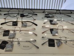 -J-Optical佳视明眼镜·蔡司视觉(青岛金茂览秀城店)