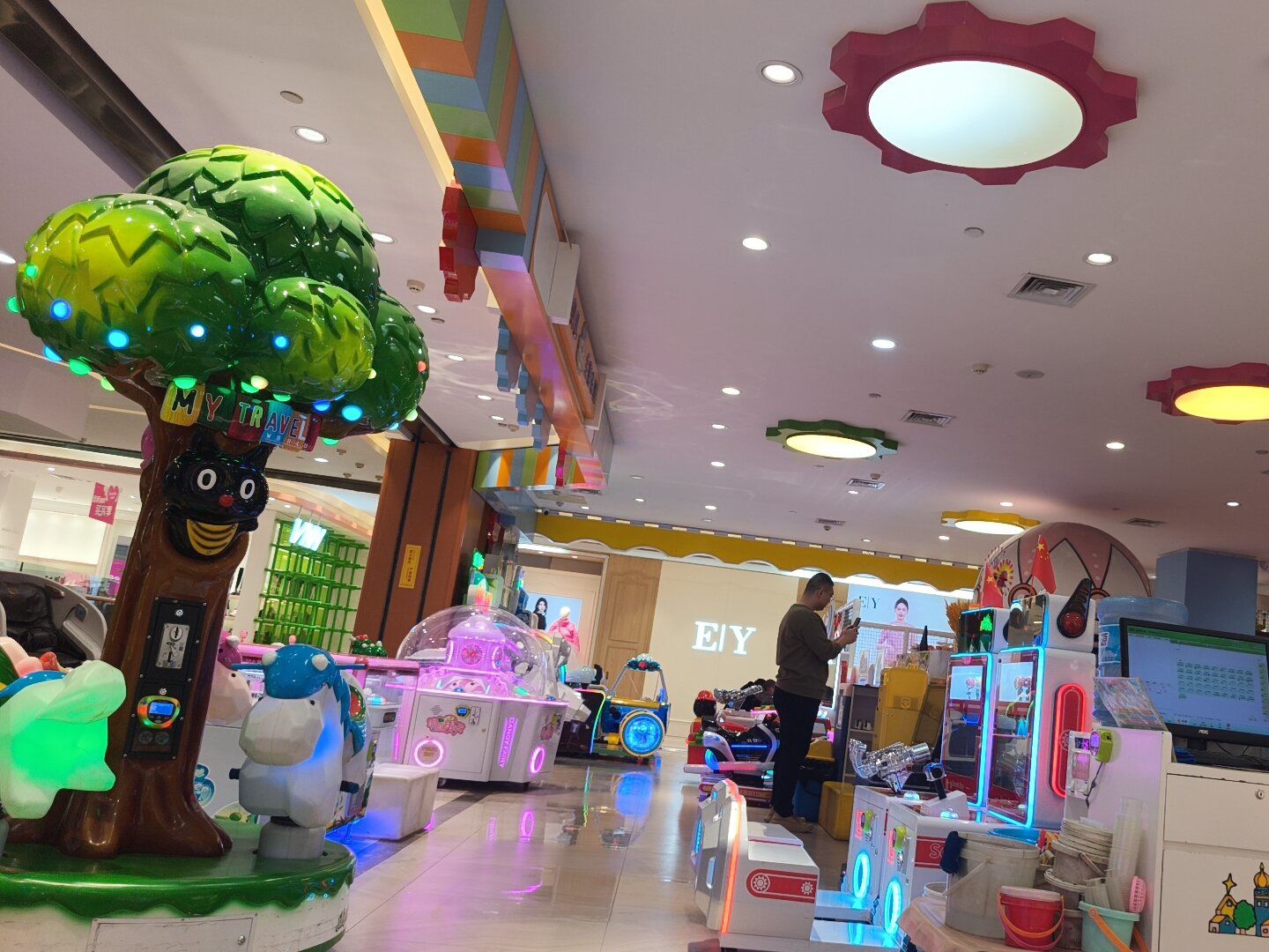 海贝儿儿童天地乐无边,环境干净,服务热情