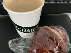 拿铁咖啡-安上烘焙 ENCHANTE(世纪汇店)