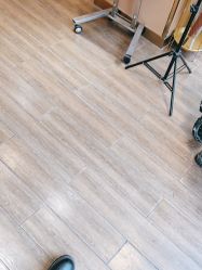 -一東造型烫发染发