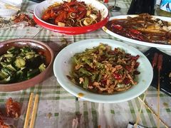 -老街烧烤大排档·地道湖北菜·龙虾馆(汉口火车站店)