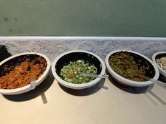 -丽丽三鲜螺蛳粉(田林路店)