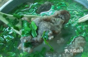 Single-Portion Crispy Pork Meatball Soup