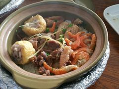 四拼煲仔饭-崖口煲仔饭