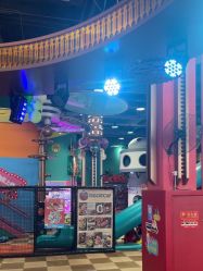 -欧酷世界动力星球(王府井奥莱UP TOWN店)