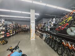 -迪卡侬(越秀公园店)