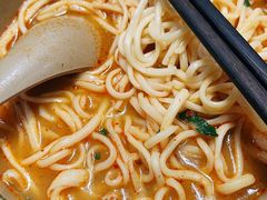 -亮亮面馆(经六路店)