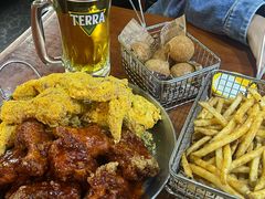 -BHC炸鸡(明洞总店)