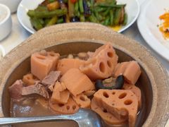 猪踭肉煲淋粉莲藕-东江渔村·古典园林·30年粤菜老字号(太和店)