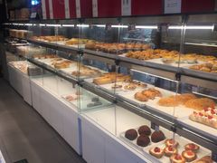 面包甜点陈列柜-金凤成祥(草桥店)
